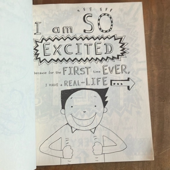 Book: Tom Gates: Dog Zombies Rule for now by Liz Pichon - Picture 5 of 12